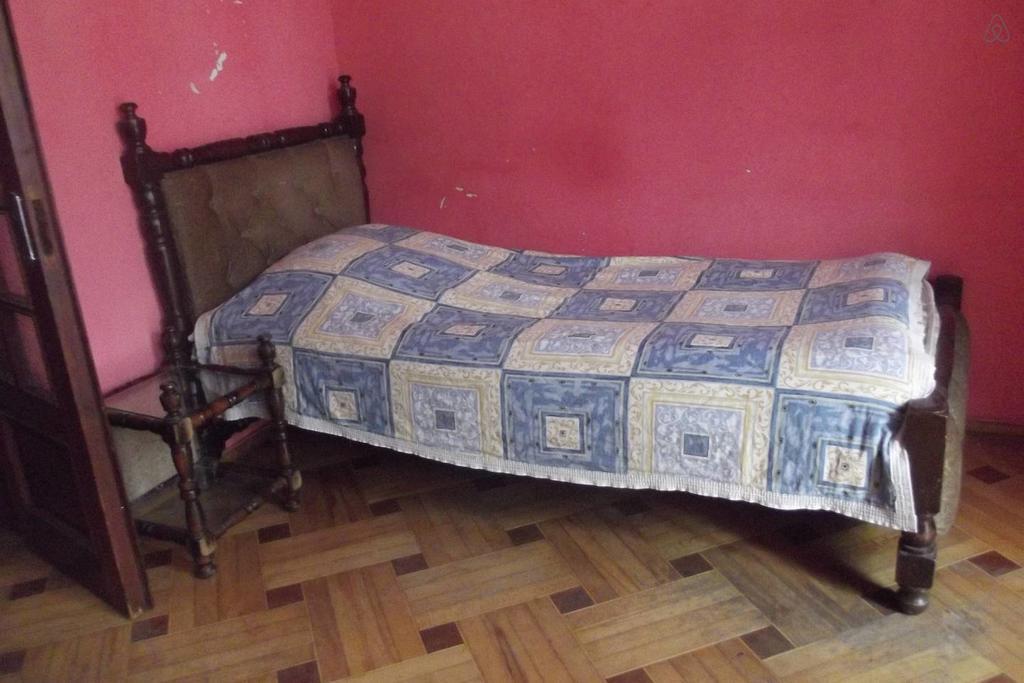 Apartment Irma Rustaveli 57 Батуми Стая снимка