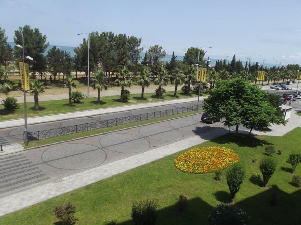 Apartment Irma Rustaveli 57 Батуми Стая снимка