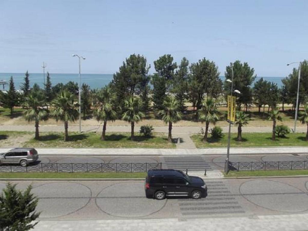 Apartment Irma Rustaveli 57 Батуми Екстериор снимка