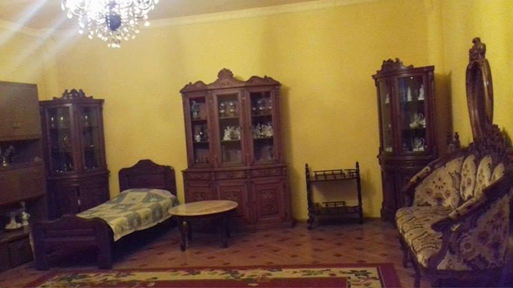 Apartment Irma Rustaveli 57 Батуми Екстериор снимка
