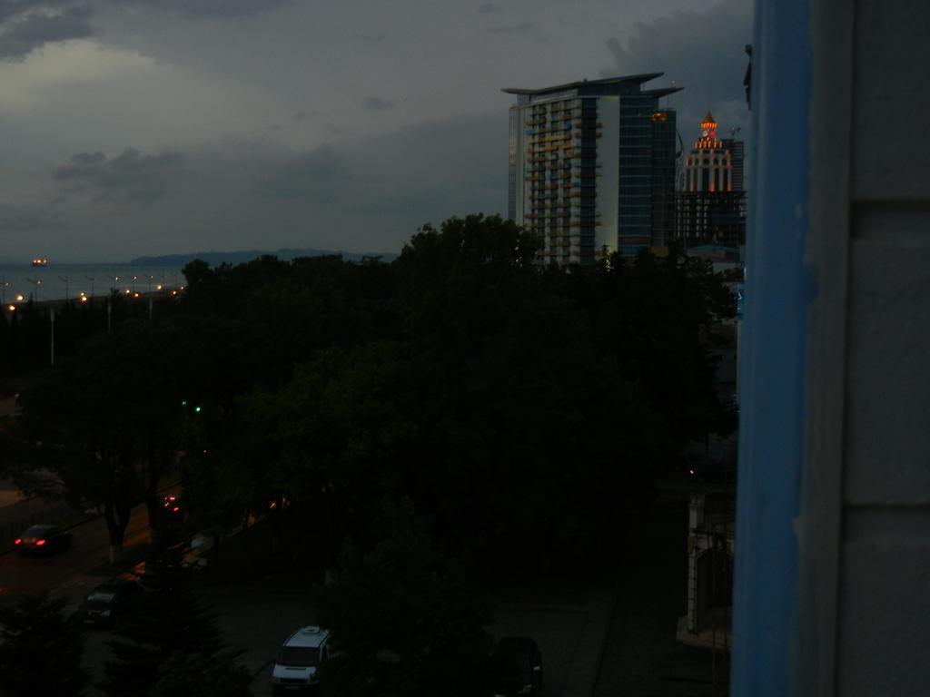 Apartment Irma Rustaveli 57 Батуми Екстериор снимка