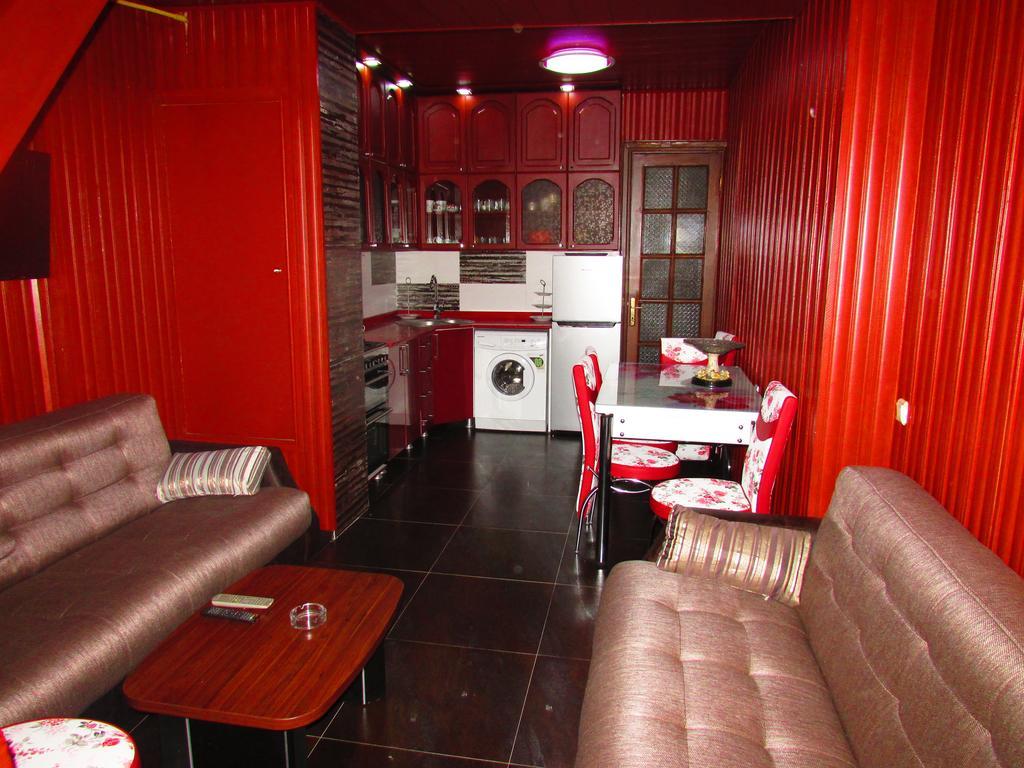 Apartment Irma Rustaveli 57 Батуми Екстериор снимка