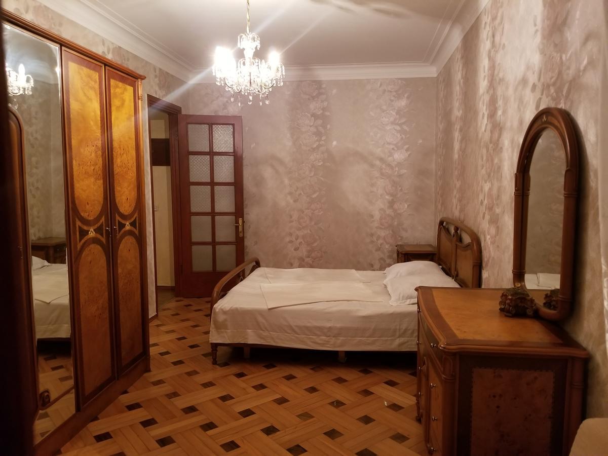 Apartment Irma Rustaveli 57 Батуми Екстериор снимка