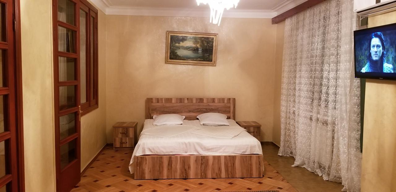 Apartment Irma Rustaveli 57 Батуми Екстериор снимка